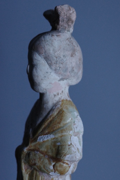 古玩陶瓷唐代仕女俑真品鑒賞圖