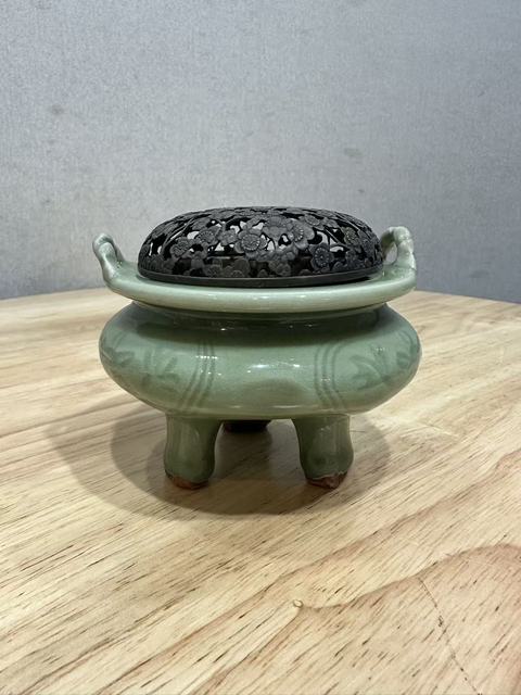 古玩陶瓷龍泉爐真品鑒賞圖