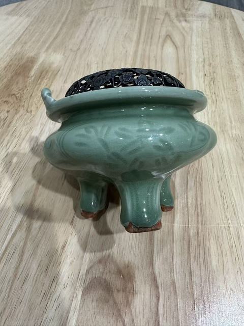 古玩陶瓷龍泉爐真品鑒賞圖