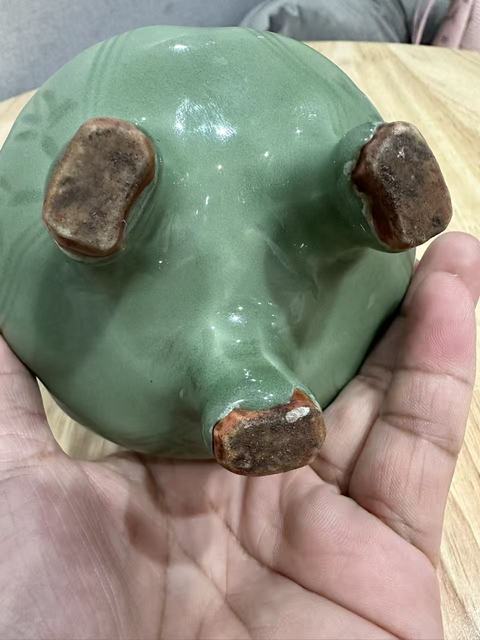 古玩陶瓷龍泉爐真品鑒賞圖