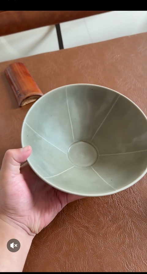 古玩陶瓷耀州窯六出筋碗真品鑒賞圖