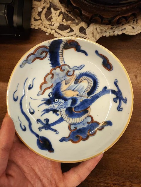 古玩陶瓷乾隆青花加彩過墻龍紋盤真品鑒賞圖