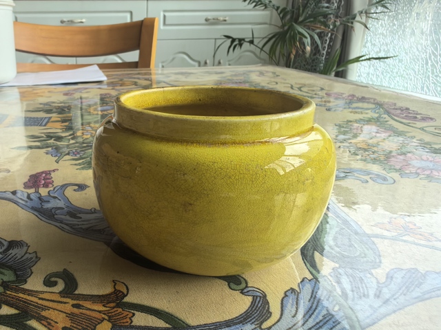 古玩陶瓷黃釉香爐真品鑒賞圖