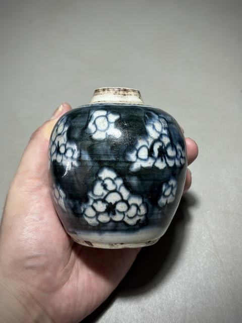 古玩陶瓷青花冰梅圖罐真品鑒賞圖