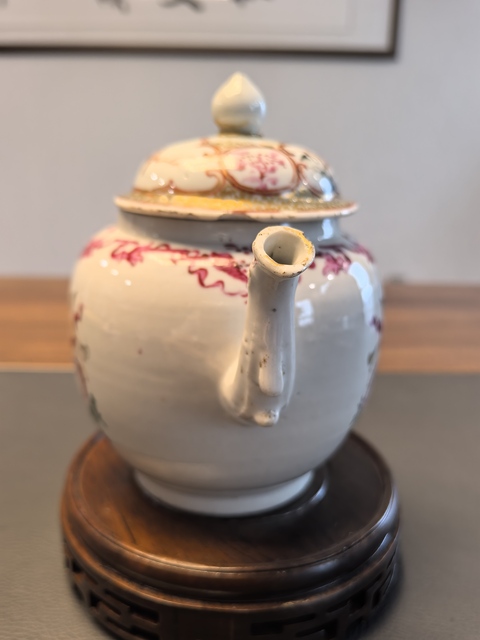 古玩陶瓷乾隆廣彩定燒茶壺真品鑒賞圖