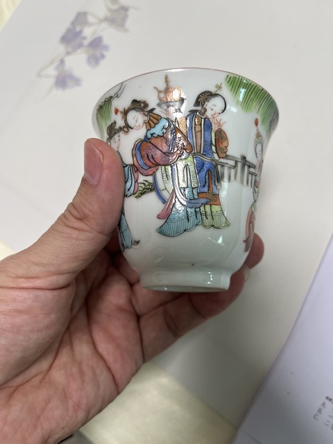 古玩陶瓷粉彩西廂記鈴鐺杯真品鑒賞圖