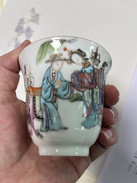 古玩陶瓷粉彩西廂記鈴鐺杯真品鑒賞圖
