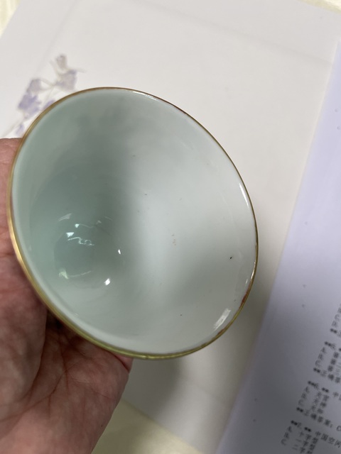 古玩陶瓷粉彩西廂記鈴鐺杯真品鑒賞圖