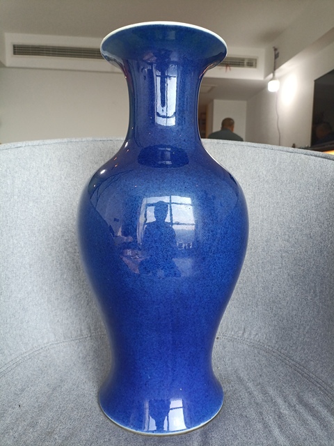 古玩陶瓷灑藍釉觀音瓶真品鑒賞圖