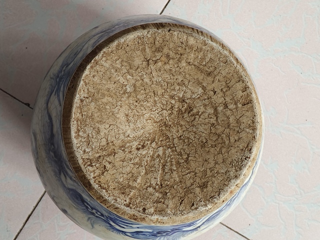 古玩陶瓷青花云龍紋蓋罐真品鑒賞圖