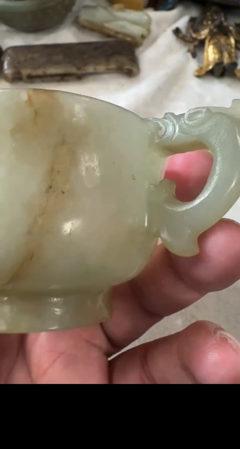 古玩玉器玉杯真品鑒賞圖