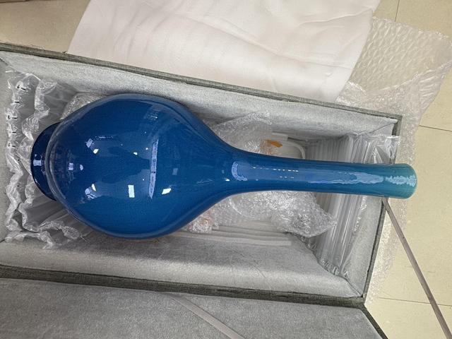 古玩陶瓷藍釉瓶真品鑒賞圖