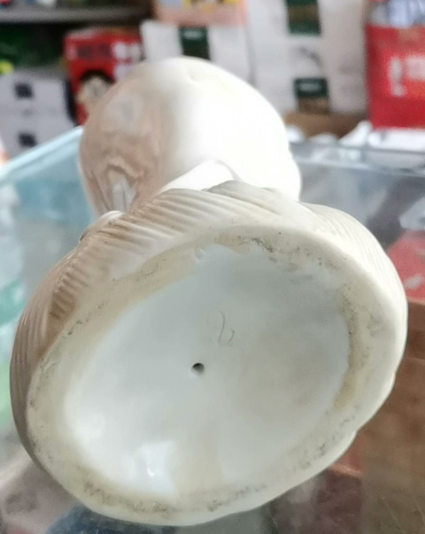 古玩陶瓷觀音塑像真品鑒賞圖