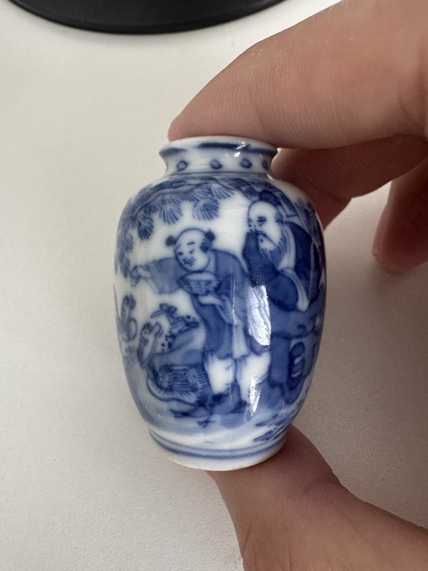 古玩陶瓷青花鼻煙壺真品鑒賞圖