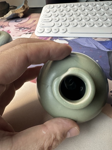 古玩陶瓷龍泉窯青釉水盂真品鑒賞圖