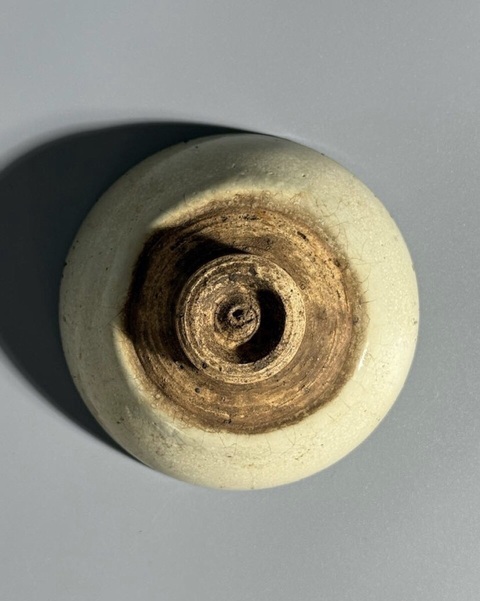 古玩陶瓷鈞窯月白釉茶盞真品鑒賞圖