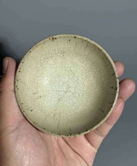 古玩陶瓷鈞窯月白釉茶盞真品鑒賞圖
