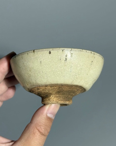 古玩陶瓷鈞窯月白釉茶盞真品鑒賞圖