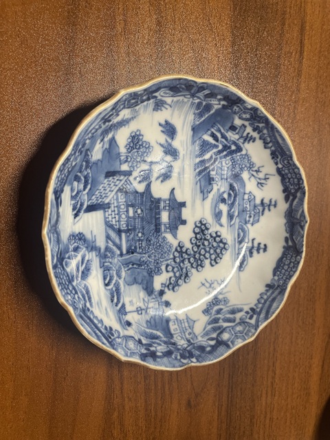 古玩陶瓷青花亭臺樓閣山水紋花口盤真品鑒賞圖
