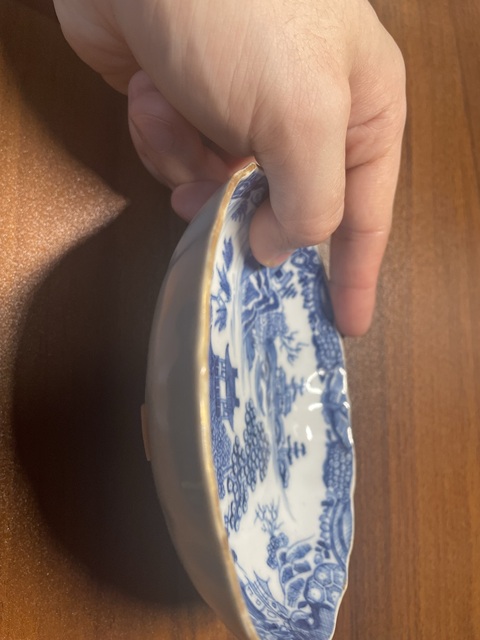 古玩陶瓷青花亭臺樓閣山水紋花口盤真品鑒賞圖