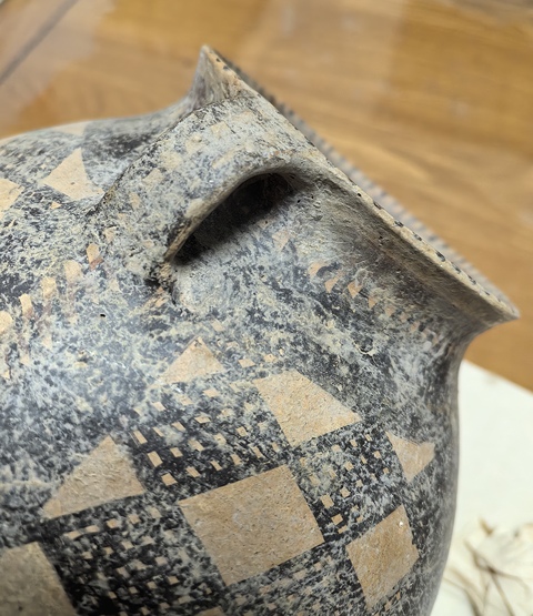 古玩陶瓷彩繪雙耳陶罐真品鑒賞圖