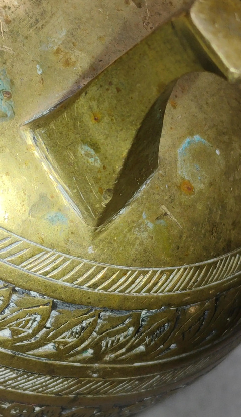 古玩陶瓷西洋刻花三足銅擺件真品鑒賞圖