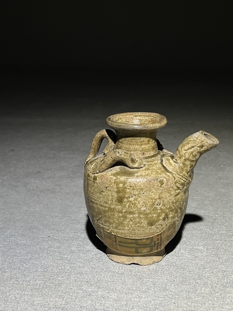 古玩陶瓷青釉小執壺真品鑒賞圖