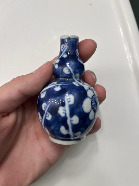 古玩陶瓷青花冰梅圖葫蘆瓶真品鑒賞圖