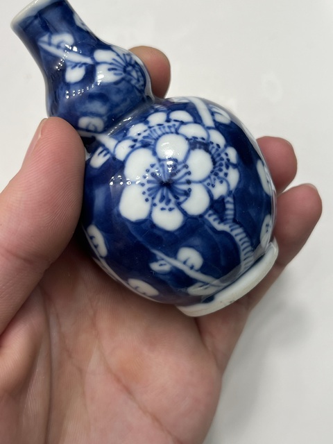 古玩陶瓷青花冰梅圖葫蘆瓶真品鑒賞圖