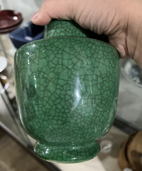 古玩陶瓷綠哥釉瓶真品鑒賞圖