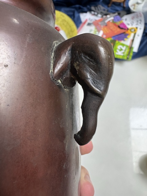 古玩銅器象耳瓶真品鑒賞圖