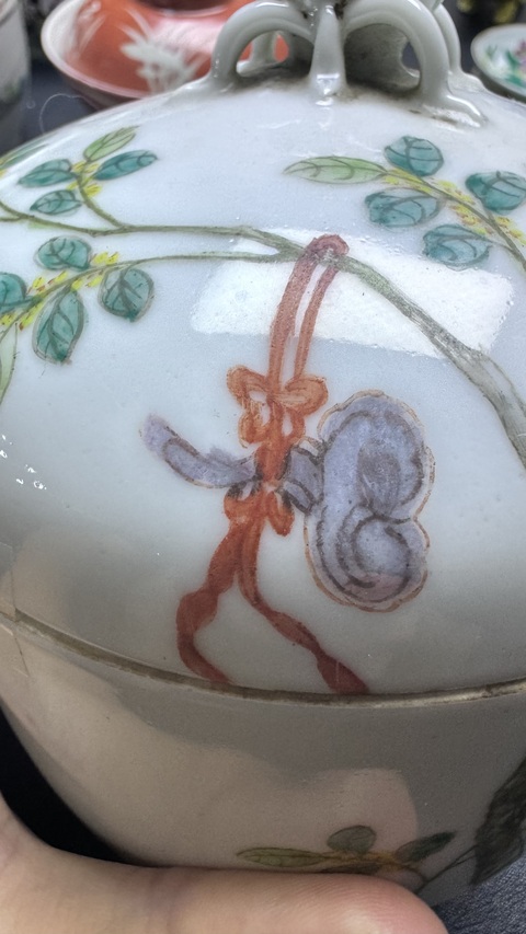 古玩陶瓷民國粉彩蓋罐真品鑒賞圖
