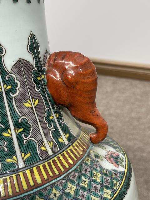 古玩陶瓷花鳥紋瓶真品鑒賞圖