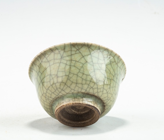 古玩陶瓷日本明治綠哥釉茶碗真品鑒賞圖