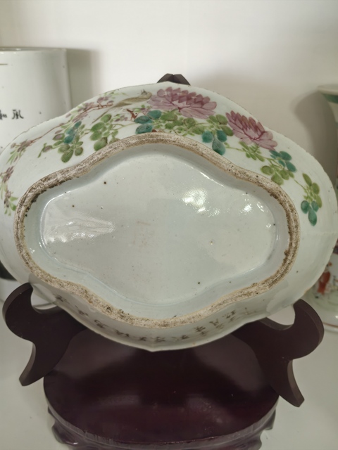 古玩陶瓷淺絳彩花鳥紋海棠型貢盤真品鑒賞圖