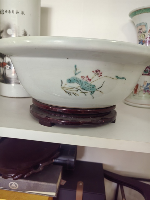古玩陶瓷粉彩人物故事紋折沿盆真品鑒賞圖