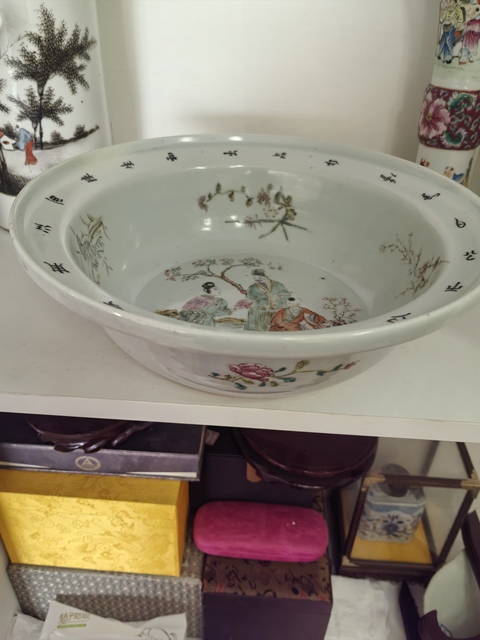 古玩陶瓷粉彩人物故事紋折沿盆真品鑒賞圖