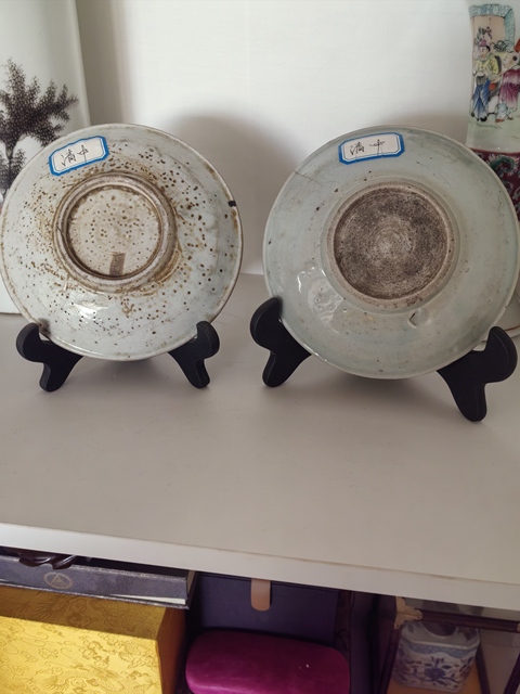 古玩陶瓷花卉紋青花盤真品鑒賞圖