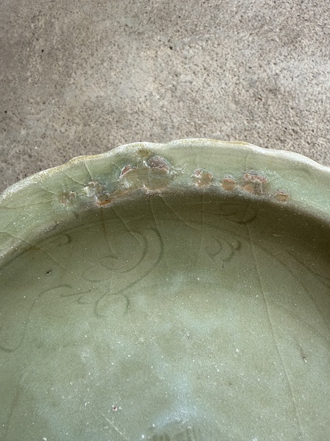 古玩陶瓷龍泉窯青釉盤真品鑒賞圖