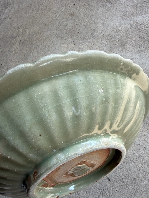 古玩陶瓷龍泉窯青釉盤真品鑒賞圖