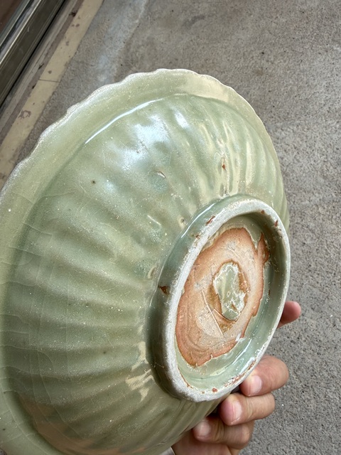古玩陶瓷龍泉窯青釉盤真品鑒賞圖