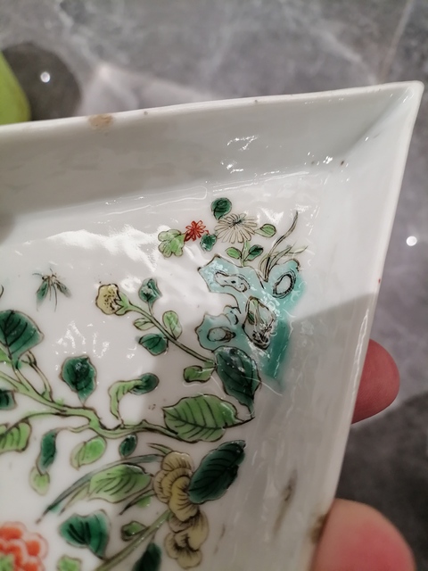 古玩陶瓷五彩洞石花卉紋攢盤真品鑒賞圖