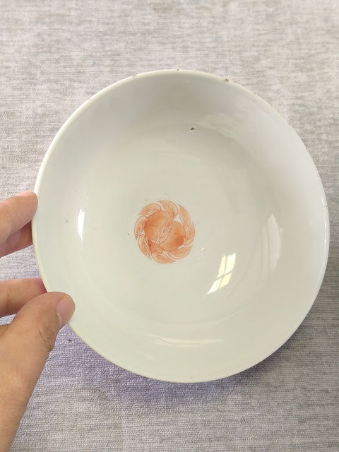 古玩陶瓷礬紅福壽三多紋碗真品鑒賞圖