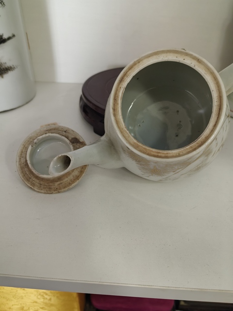 古玩陶瓷白釉描金松鶴延年茶壺真品鑒賞圖