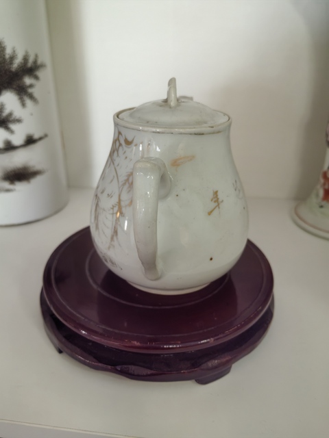 古玩陶瓷白釉描金松鶴延年茶壺真品鑒賞圖
