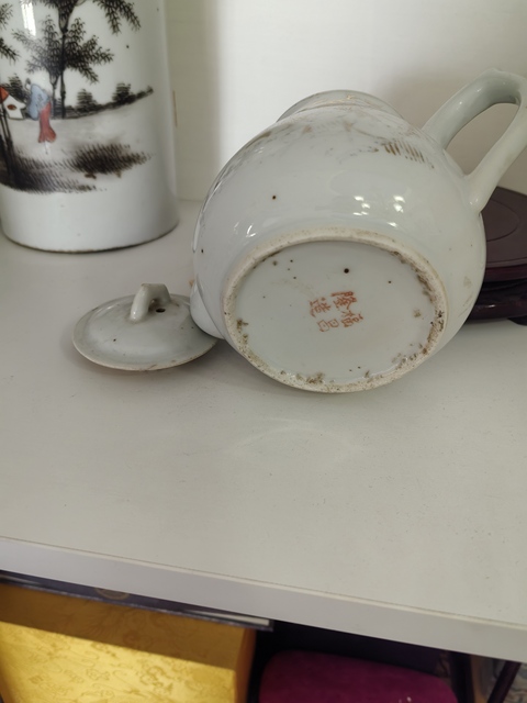 古玩陶瓷白釉描金松鶴延年茶壺真品鑒賞圖