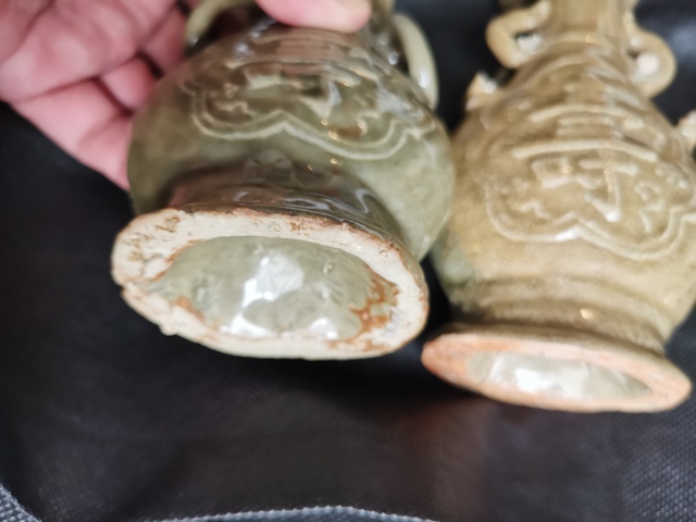 古玩陶瓷龍泉青瓷福壽紋雙耳銜環瓶真品鑒賞圖
