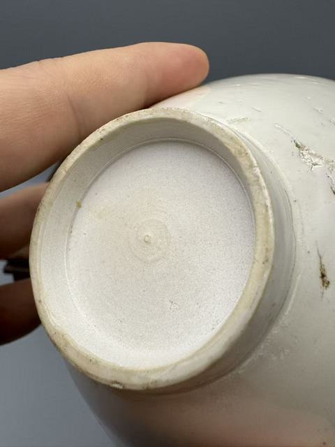 古玩陶瓷定窯荷花碗真品鑒賞圖