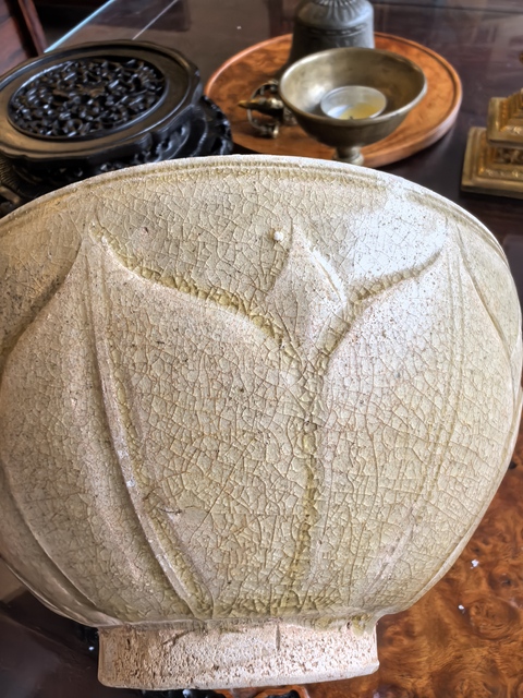 古玩陶瓷南朝洪州窯青釉蓮瓣紋碗真品鑒賞圖