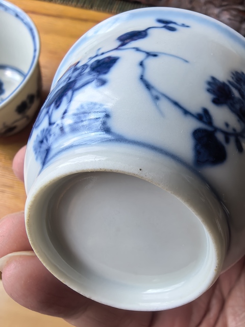 古玩陶瓷花卉紋青花杯盤真品鑒賞圖